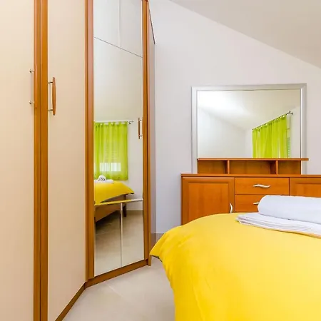 Apartment Dora