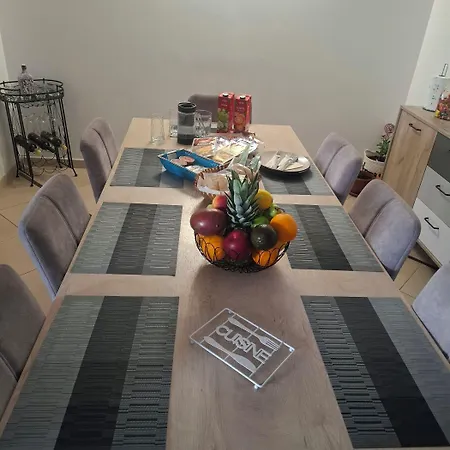 Dora Apartmán